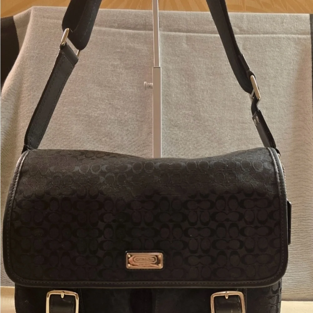 Coach Signature Black Messenger Bag - EUC